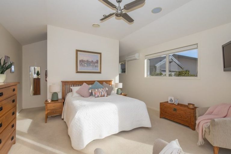 Photo of property in 22 Old Station Avenue, Wanaka, 9305