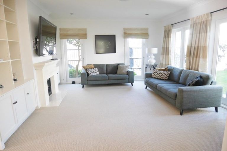 Photo of property in 74 Wai-iti Terrace, Bryndwr, Christchurch, 8052