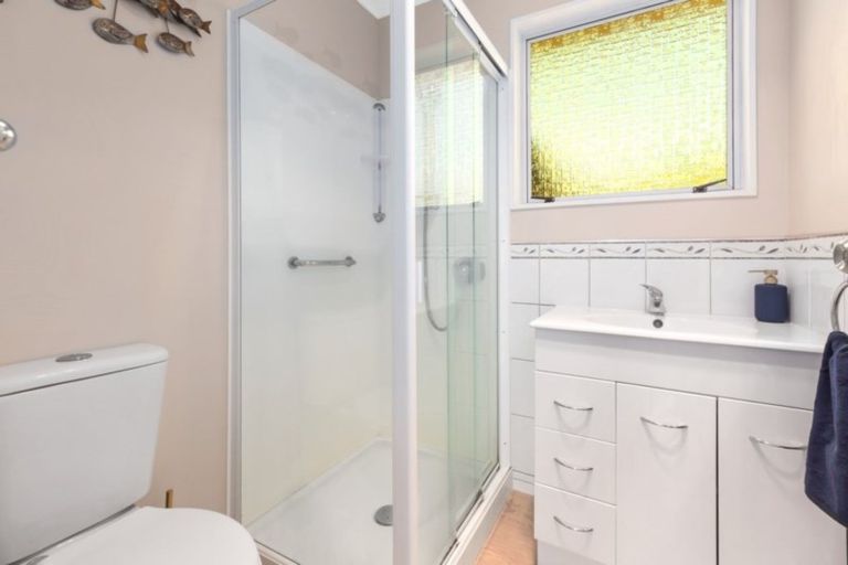 Photo of property in 73 Sea Vista Drive, Pukerua Bay, 5026