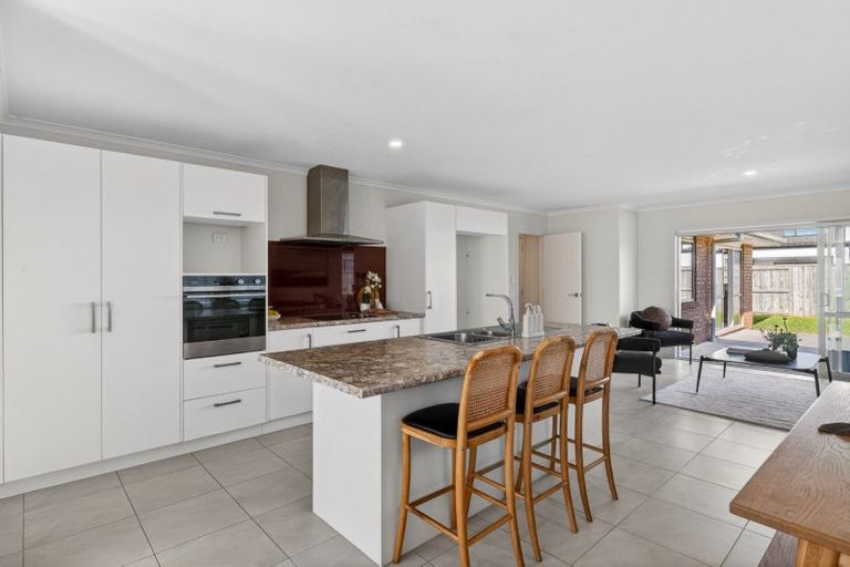 Photo of property in 28 Sabre Street, Papamoa Beach, Papamoa, 3118