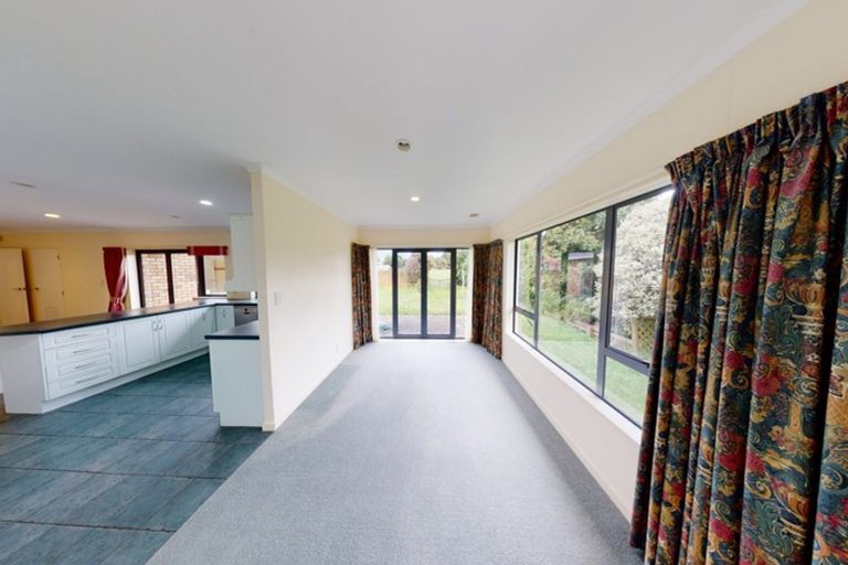 Photo of property in 18 Holdsworth Drive, Otamatea, Whanganui, 4500