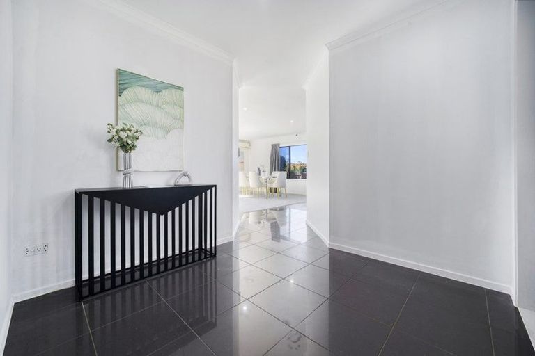 Photo of property in 22 Ranchod Terrace, Pukekohe, 2120