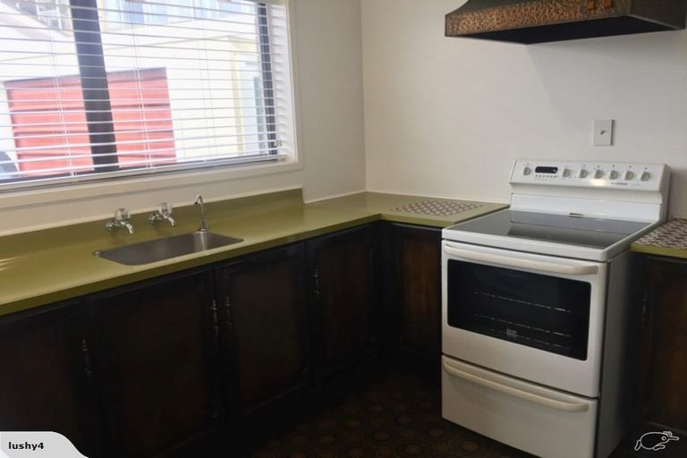 Photo of property in 1/2 Wolfe Street, Regent, Whangarei, 0112