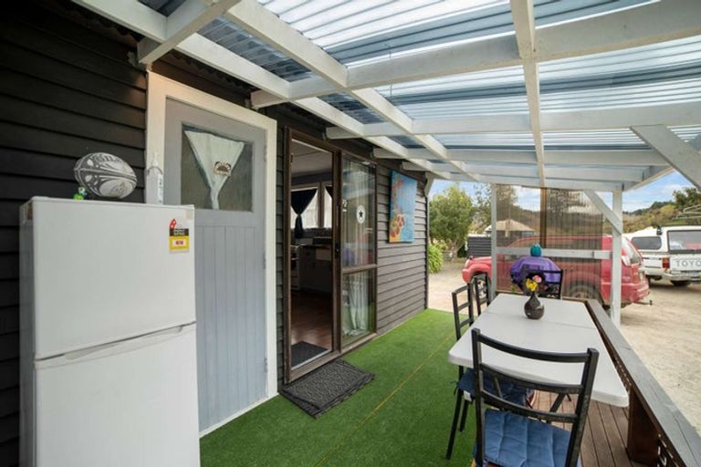 Photo of property in 23 Mangaoae Road, Te Karaka, 4091