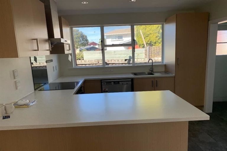 Photo of property in 143 Kendal Avenue, Burnside, Christchurch, 8053