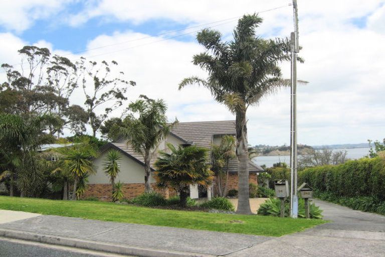 Photo of property in 34 Tindalls Bay Road, Tindalls Beach, Whangaparaoa, 0930