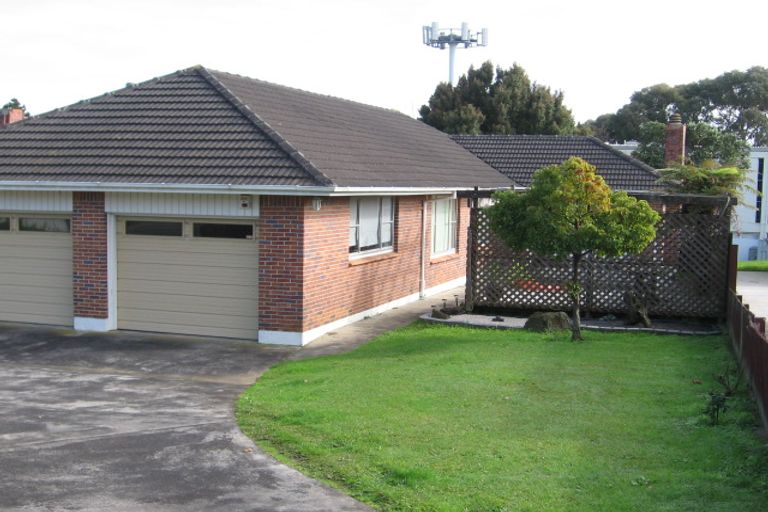 Photo of property in 125 Ridge Road, Howick, Auckland, 2014