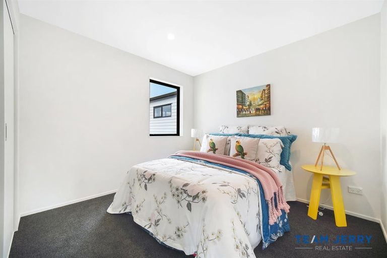 Photo of property in 73 Whare Kauri Road, Papakura, 2110