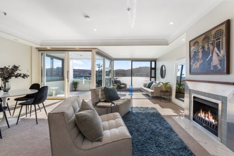 Photo of property in 10/318 Oriental Parade, Oriental Bay, Wellington, 6011