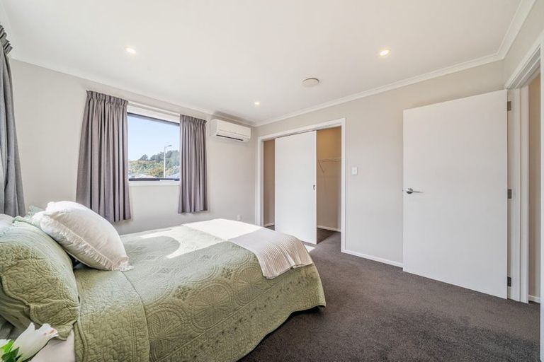Photo of property in 52 Mawai Hakona Drive, Wallaceville, Upper Hutt, 5018