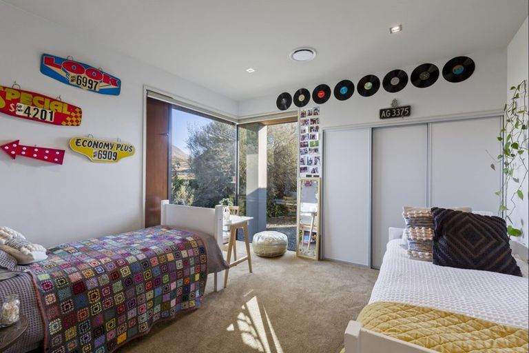 Photo of property in 34 Rannoch Drive, Jacks Point, Queenstown, 9371