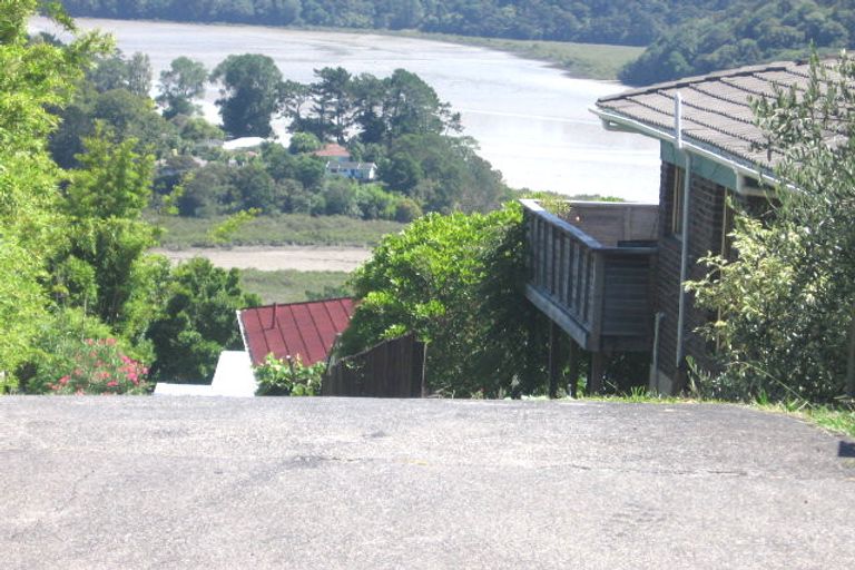 Photo of property in 9 Arcadia Crescent, Bayview, Auckland, 0629