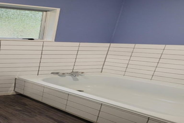 Photo of property in 25b Woodvale Grove, Fairfield, Lower Hutt, 5011