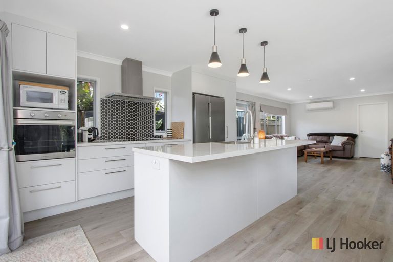 Photo of property in 11a Hillview Road, Waihi Beach, 3611