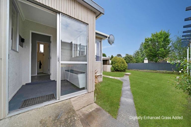 Photo of property in 23 Main Road, Owaka, 9535