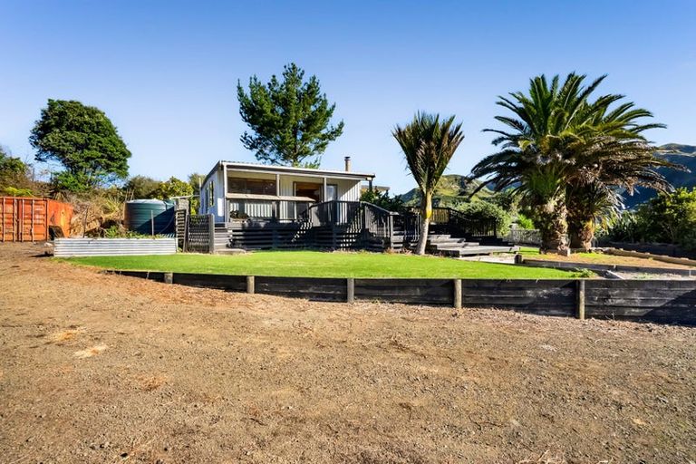 Photo of property in 173 Te Mahoe Road, Mokau, 4376