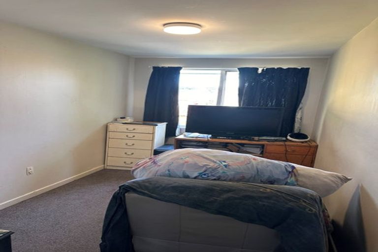 Photo of property in 17a Leonie Place, Aranui, Christchurch, 8061