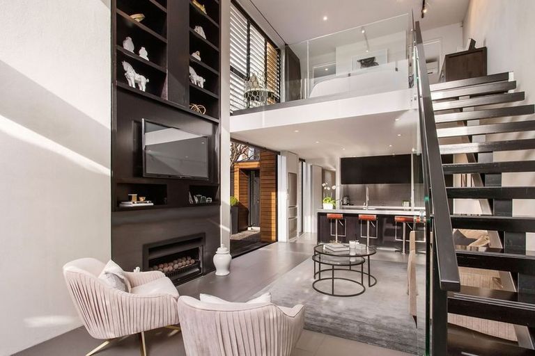 Photo of property in 114 Caledonian Road, St Albans, Christchurch, 8014