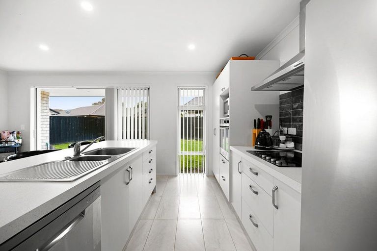 Photo of property in 19 Ladeira Place, Fitzroy, Hamilton, 3206