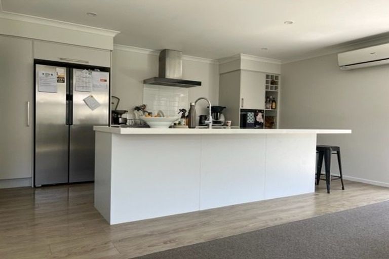 Photo of property in 9 Lakeside Terrace, Omokoroa, 3114