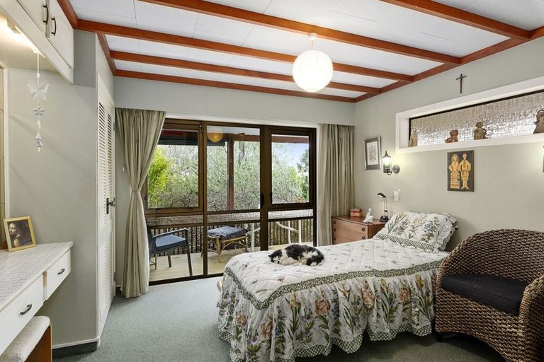 Photo of property in 10 Winara Avenue, Waikanae, 5036