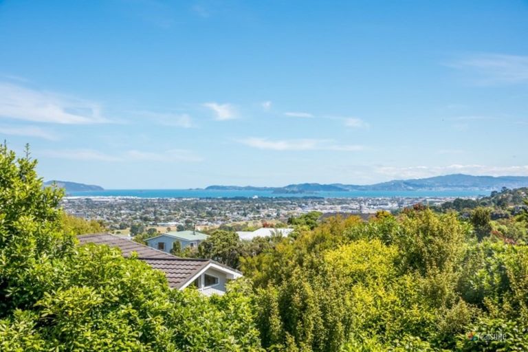 Photo of property in 26 Sunshine Crescent, Kelson, Lower Hutt, 5010