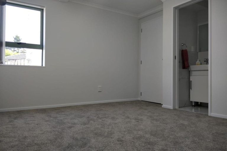 Photo of property in 91 Kamara Road, Glen Eden, Auckland, 0602