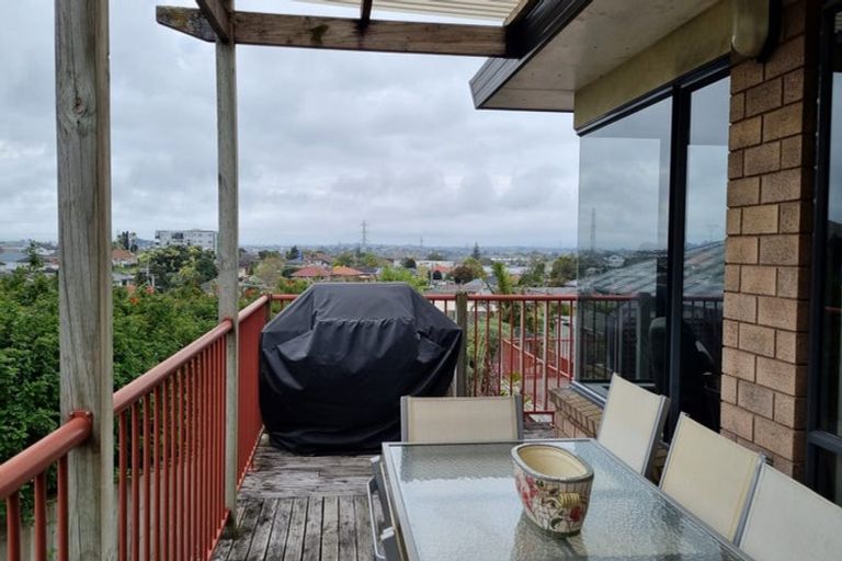 Photo of property in 30b Ruawai Road, Mount Wellington, Auckland, 1060