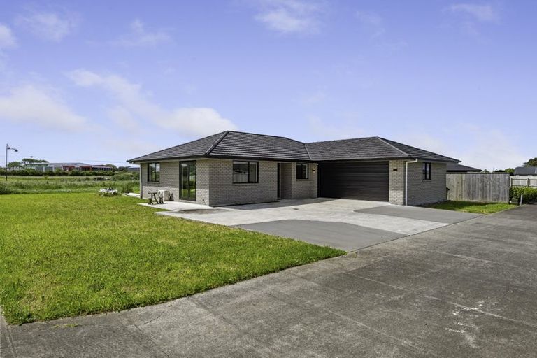 Photo of property in 34 County Drive, Hawera, 4610