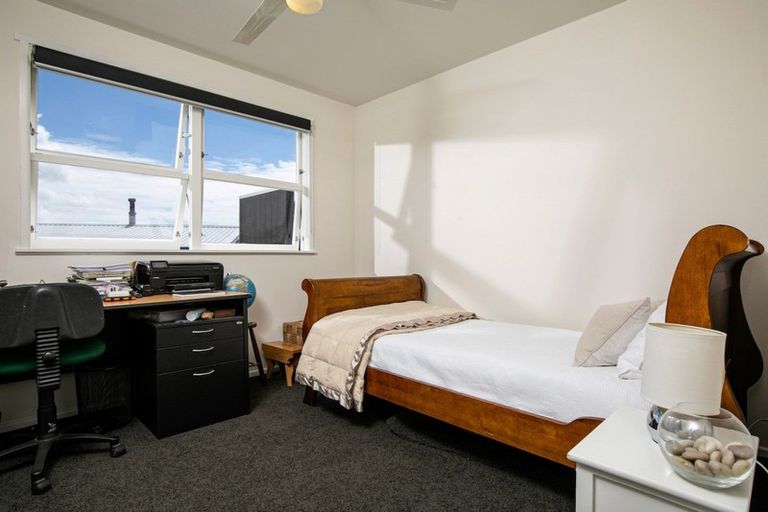 Photo of property in 6 Fairway Avenue, Red Beach, 0932