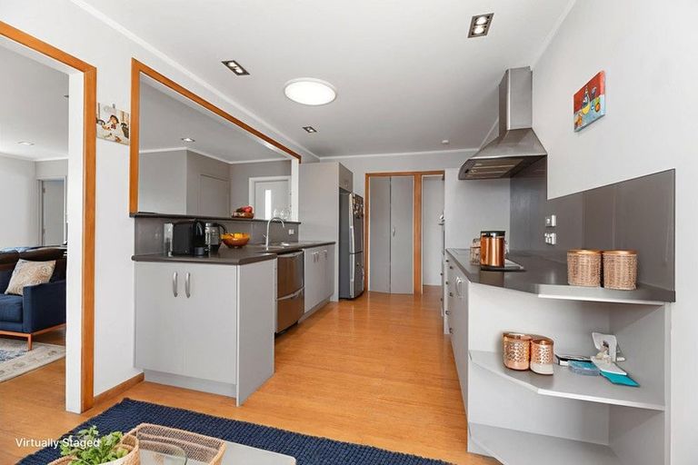 Photo of property in 1/24 Casuarina Road, Half Moon Bay, Auckland, 2012