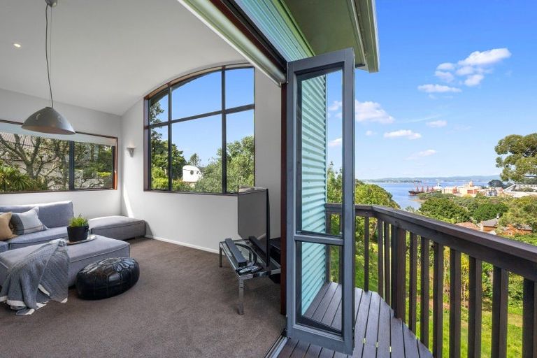 Photo of property in 60 Palmerston Road, Birkenhead, Auckland, 0626