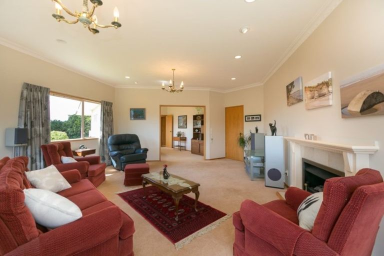Photo of property in 32 Ngakoti Street, Urenui, 4375
