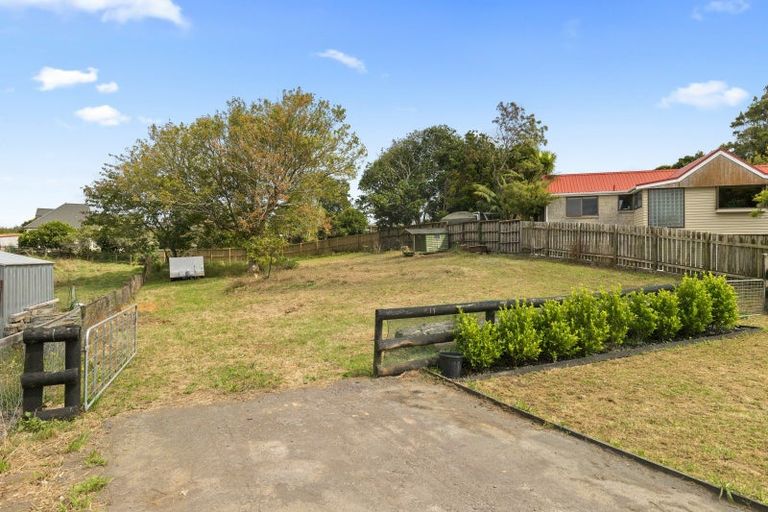 Photo of property in 24 Cemetery Road, Waiuku, 2123