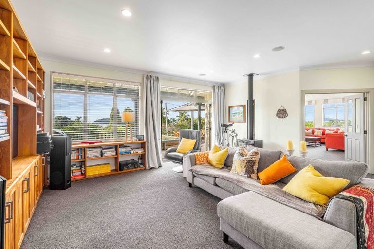 Photo of property in 25 Rewa Rewa Valley, Tairua, 3508
