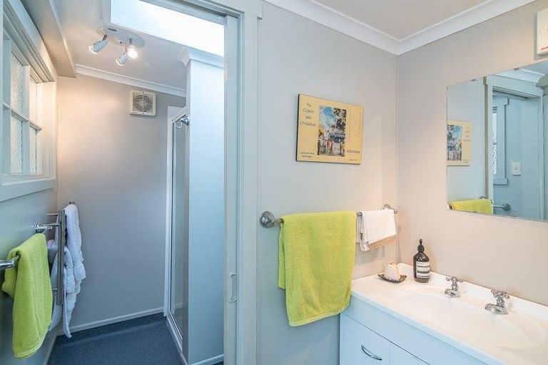 Photo of property in 92 Duncan Terrace, Kilbirnie, Wellington, 6022