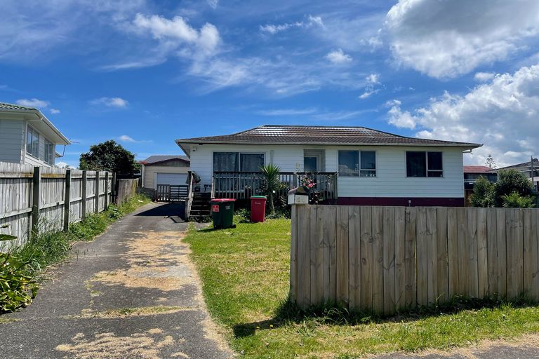 Photo of property in 60 Hyperion Drive, Randwick Park, Auckland, 2105