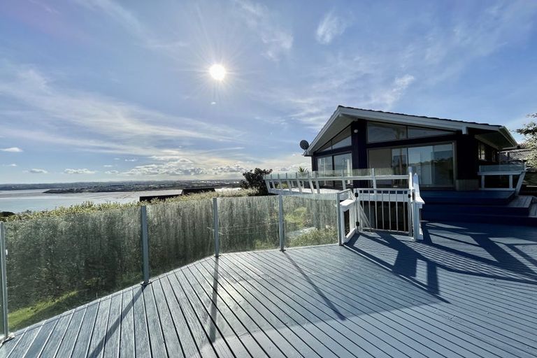 Photo of property in 34 Telstar Place, Beach Haven, Auckland, 0626