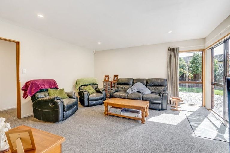 Photo of property in 2/35 Cutts Road, Russley, Christchurch, 8042