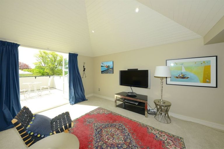 Photo of property in 1/87 Fendalton Road, Fendalton, Christchurch, 8014