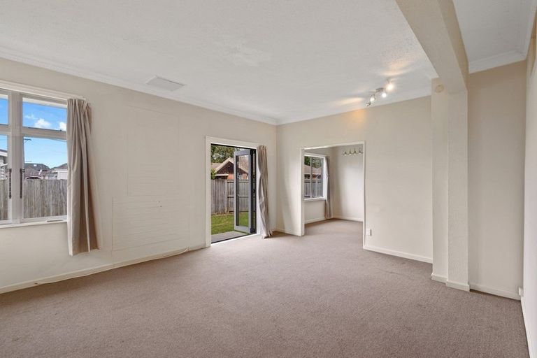 Photo of property in 99 Momorangi Crescent, Redwood, Christchurch, 8051