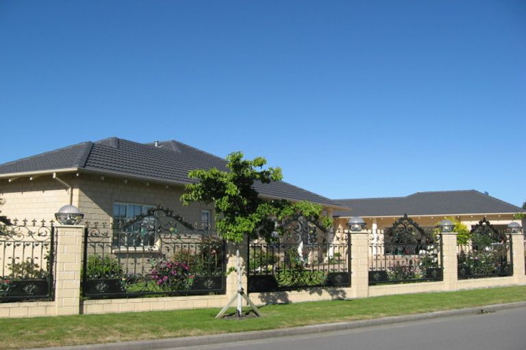 Photo of property in 23 Stableford Green, Burnside, Christchurch, 8053