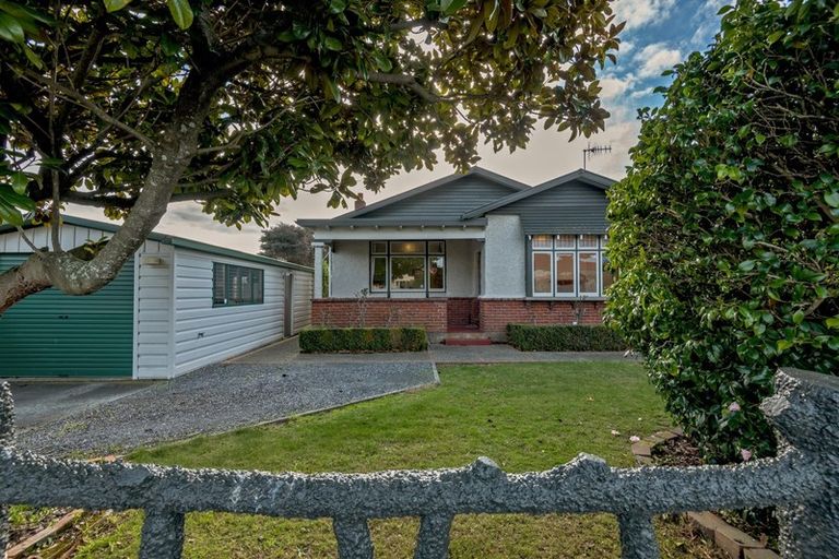 Photo of property in 33 Knowles Street, Terrace End, Palmerston North, 4410