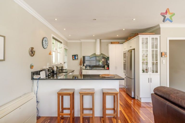 Photo of property in 48a Queens Grove, Hutt Central, Lower Hutt, 5010