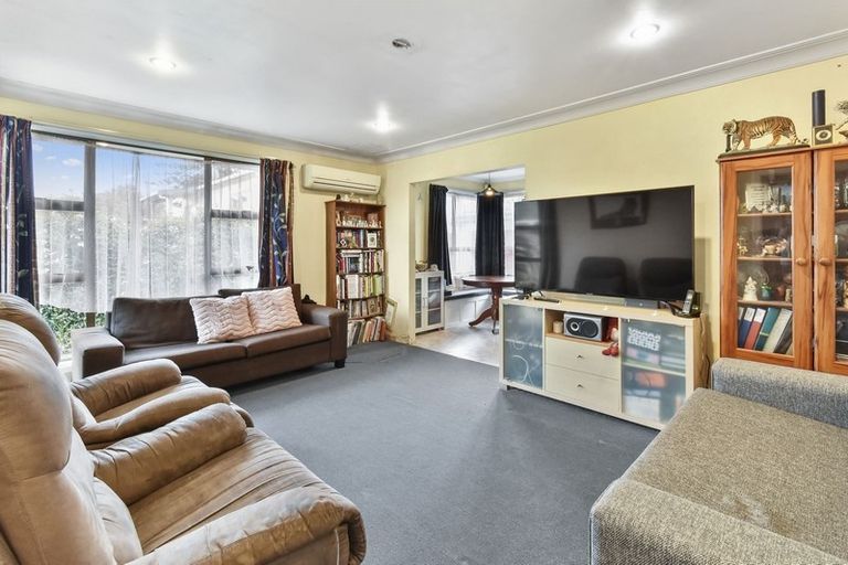 Photo of property in 38 Bowater Place, Manurewa, Auckland, 2102