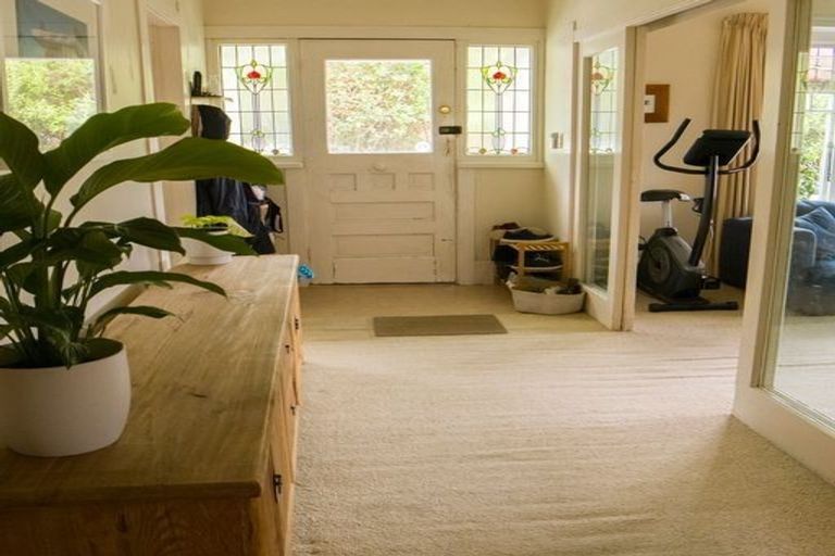 Photo of property in 23 Bracken Avenue, Takapuna, Auckland, 0622