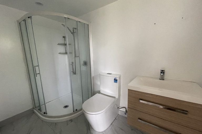 Photo of property in 198 Clovelly Road, Bucklands Beach, Auckland, 2012