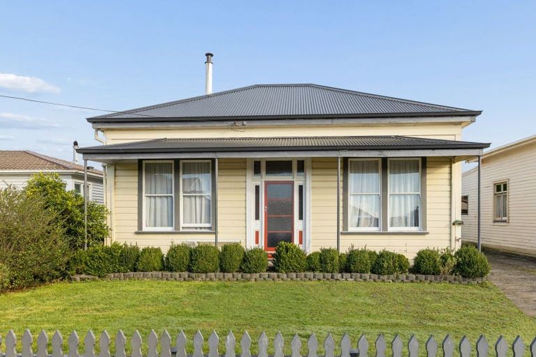 Photo of property in 30 Derby Street, Westport, 7825