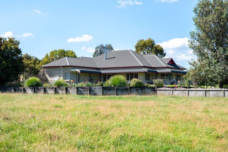 Photo of property in 69 Hitiri Road, Kinloch, Taupo, 3377