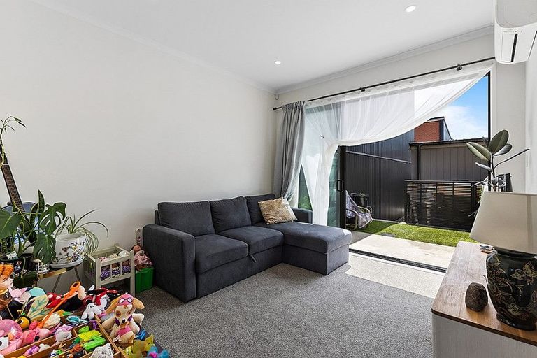 Photo of property in 6 Timu Road, Long Bay, Auckland, 0630